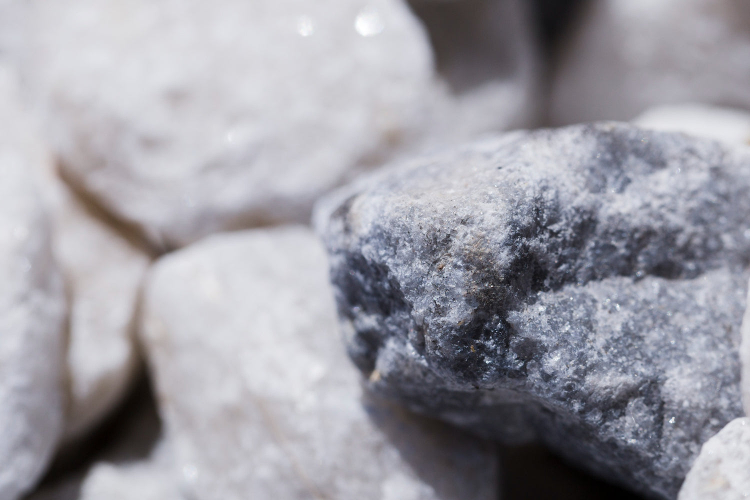 Clear Quartz and Smoky Quartz: Which Crystal Is Right for You?