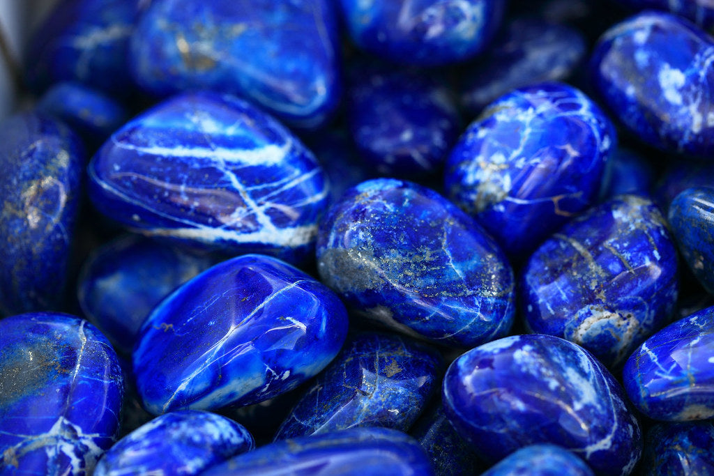 Lapis Lazuli Crystal: Meaning, Healing Properties, and Benefits