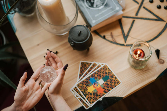 Best Crystals and Stones for Tarot & Oracle Card Reading