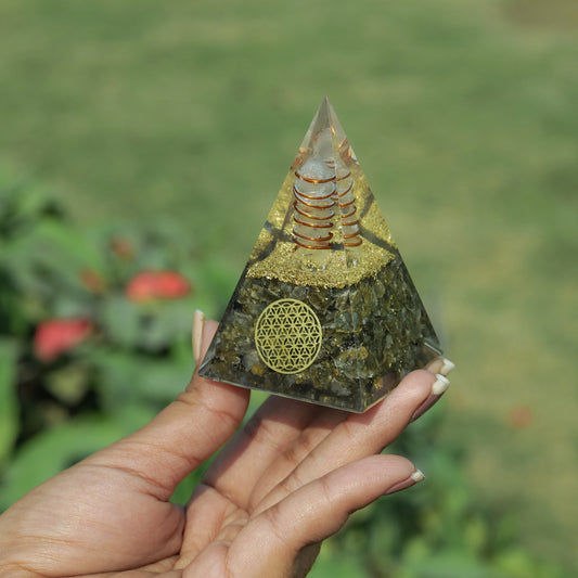 Labrdorite Crystal Pyramid For Meditation With Copper Coil